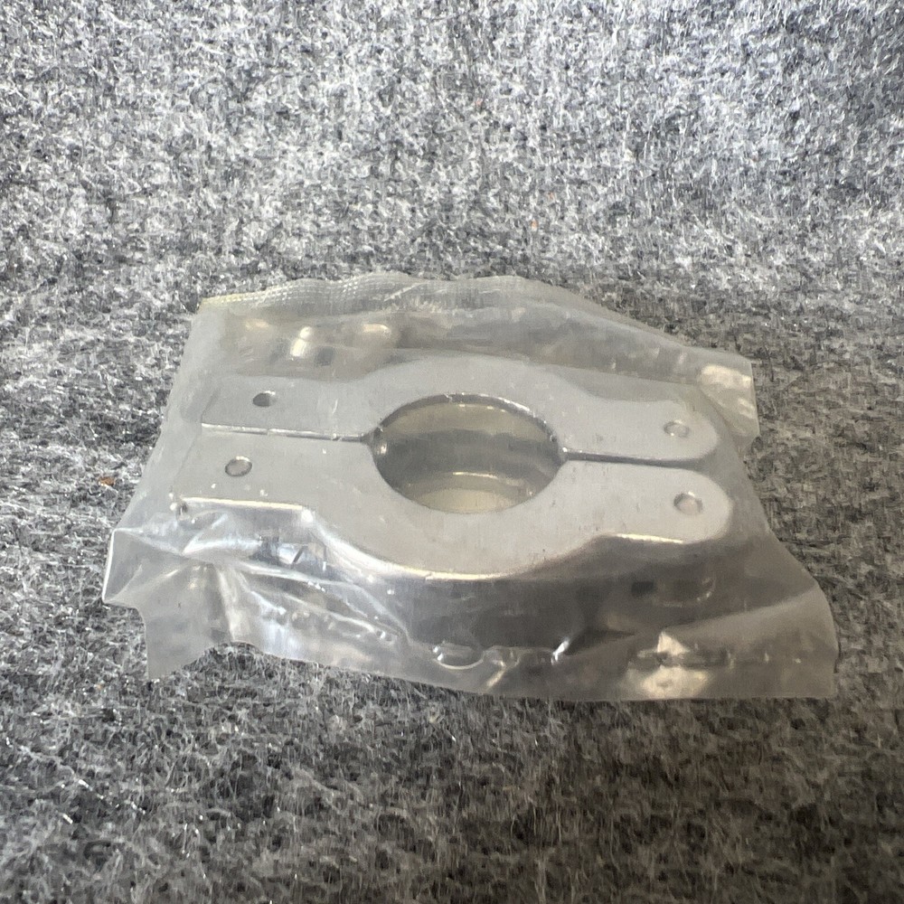 Leybold 18341 Clamping Ring ISO-KF New