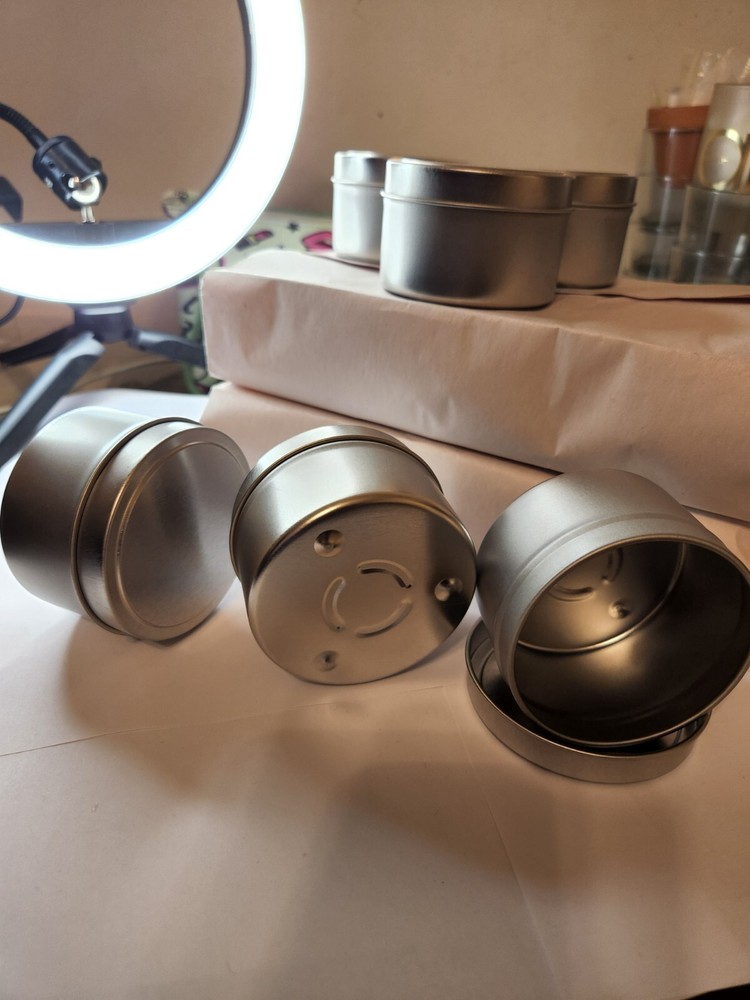 Empty Tins 8oz (24 tins/lids)