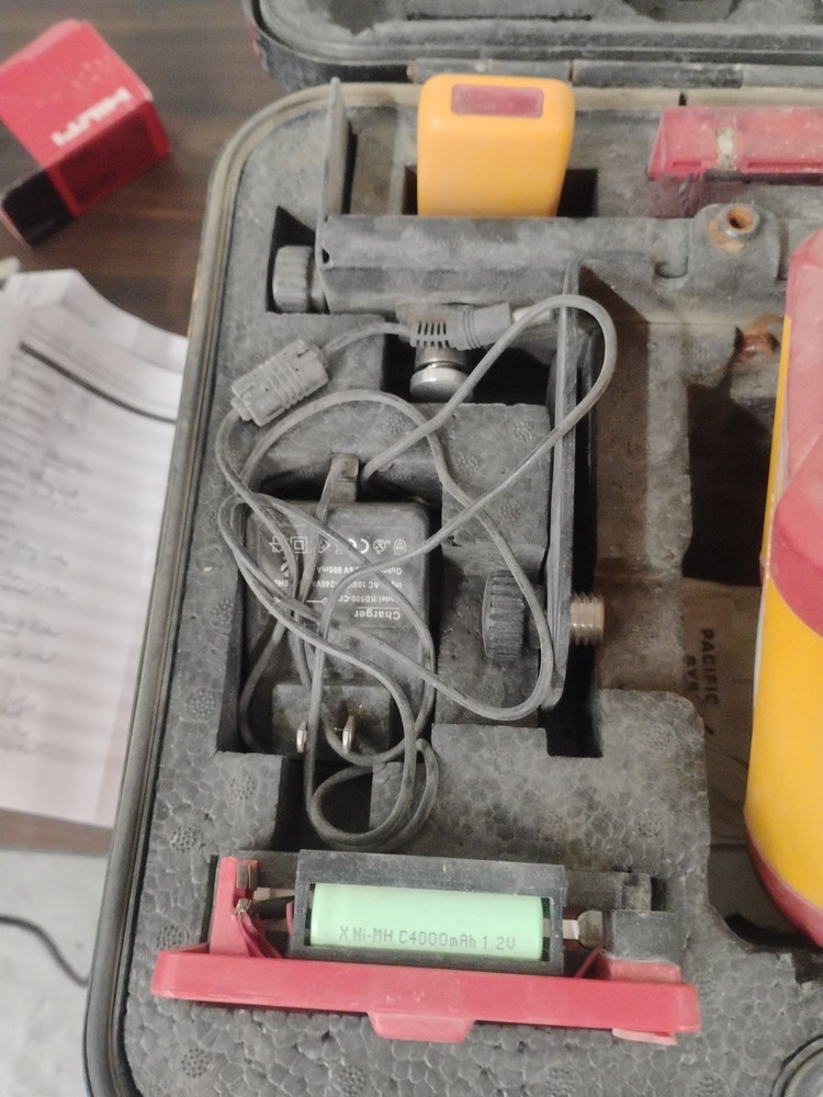 HVR 505r Laser Level W/Case