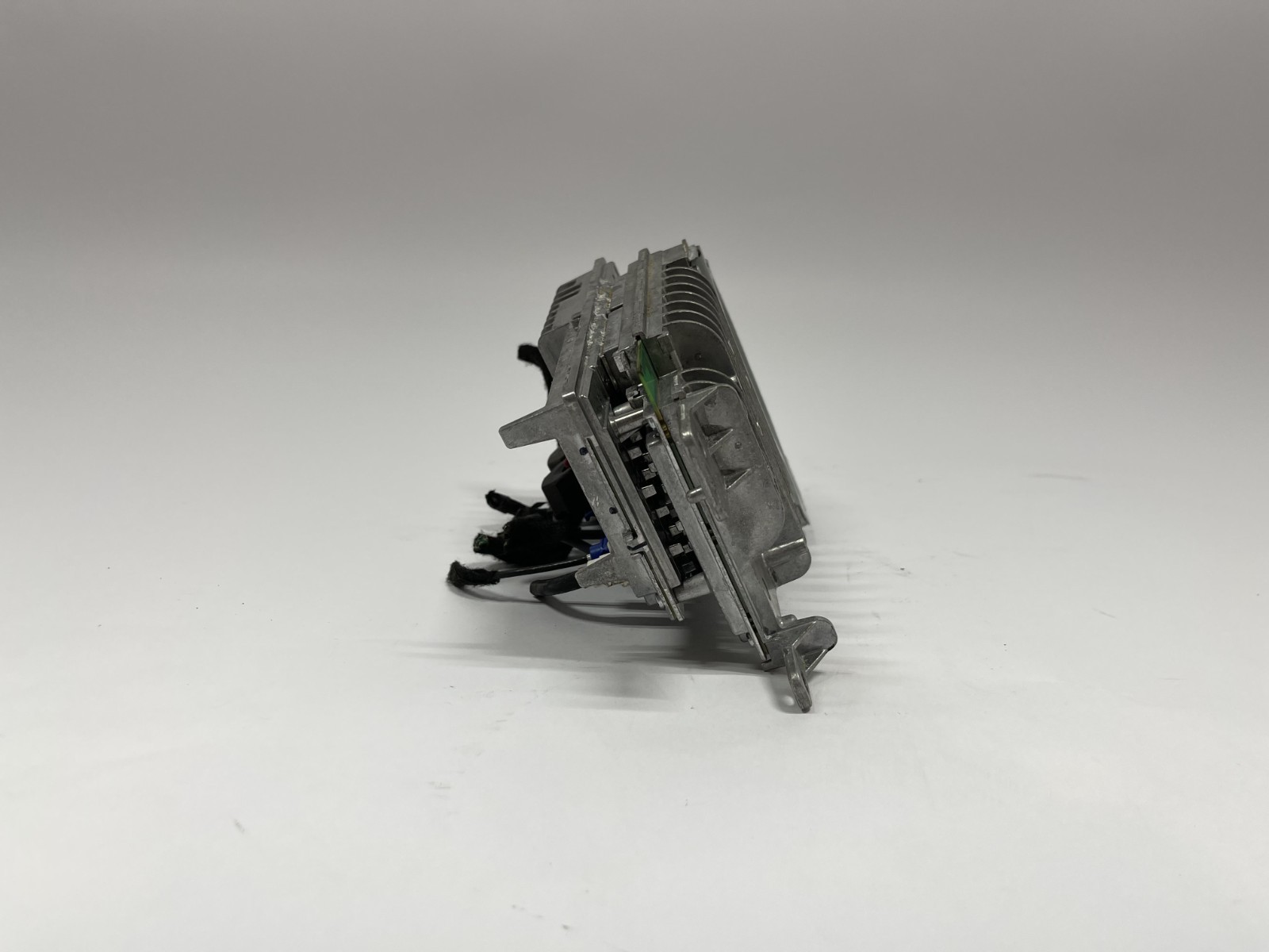 Radio Receiver OEM 68527730 2022-2024 Jeep Grand Cherokee / Wagoneer