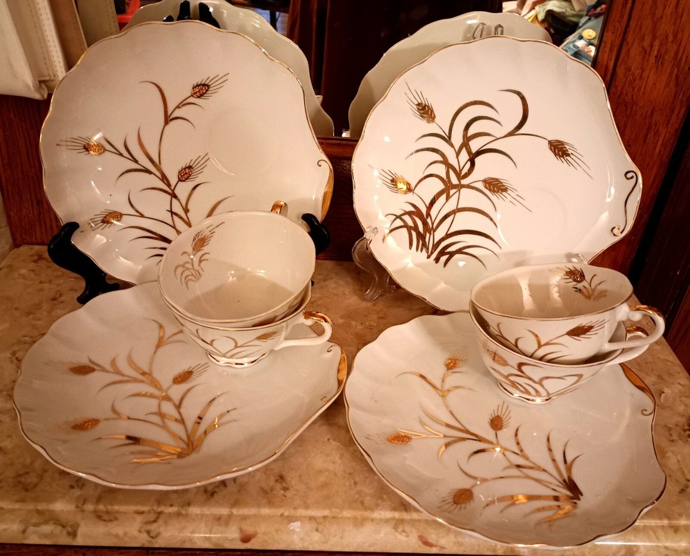Lefton Luncheon Plate Tea Cup Shell Shape Wheat Pattern Porcelain 4 Sets