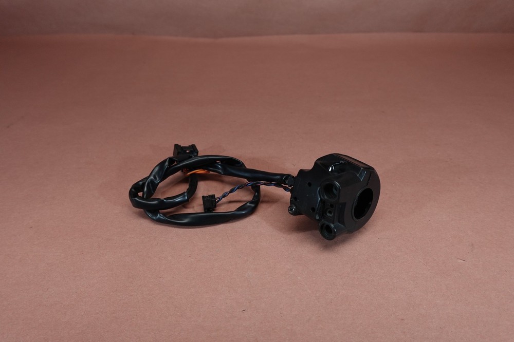 2001-2005 Suzuki Bandit GSF1200S Right Control Start Stop Switch