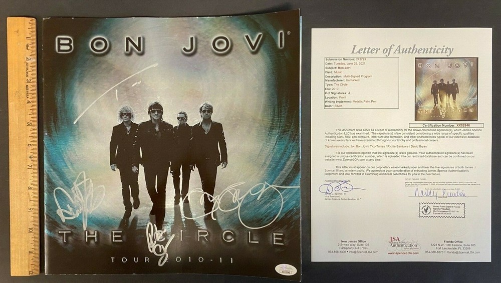 2010-11 BON JOVI THE CIRCLE CONCERT TOUR PROGRAM GROUP SIGNED JSA/COA MS 72121