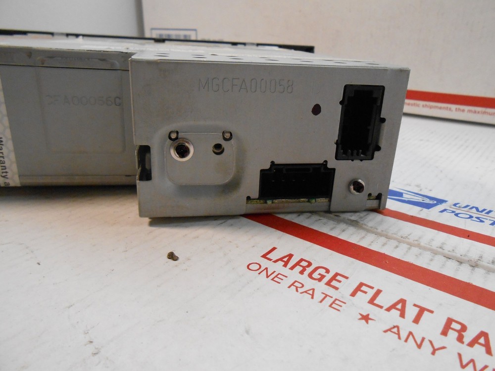 AUDI CD CHANGER 4L0910110 RI0094 JF2