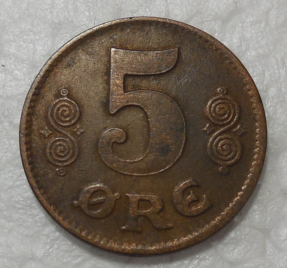1920 DENMARK 5 ORE BRONZE COIN VF+