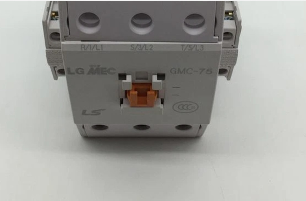 GMC-75 GMC75 220VAC 1PC NEW Contactor @106