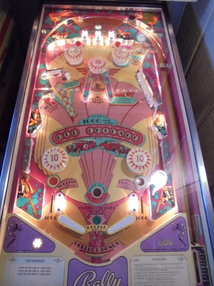Bally 1976 Old Chicago Pinball Machine!