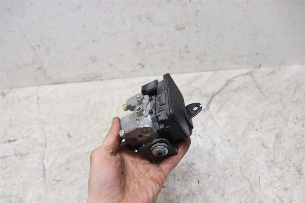 2013-2017 Kawasaki Ninja Ex300 ABS Pump Brake Control Unit Module
