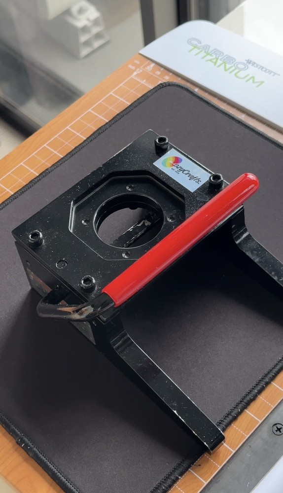 Tecre 2” Square Button Magnet Machine