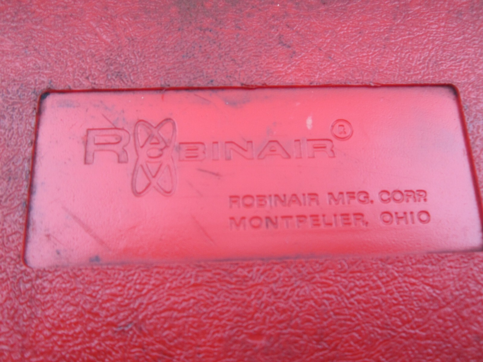 HUGE LOT OF AUTOMOTIVE AIR CONDITIONING TOOLS -- ROBINAIR