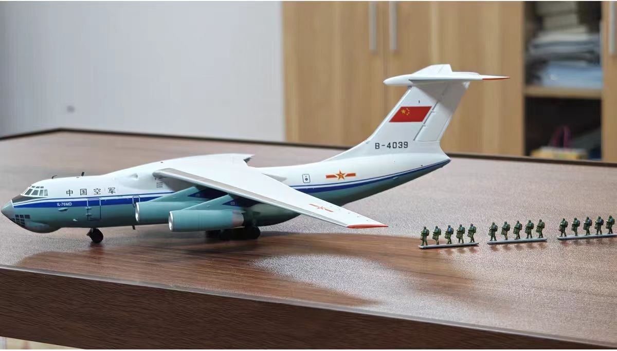 SQ Wings 1/200 IL-76MD B-4039 transport plane(15 Figures)Sichuan Rescue Livery