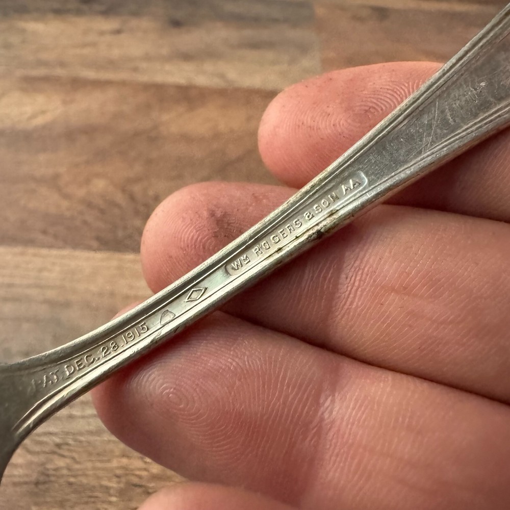 Wm Rogers & Son Silverplated Spoon Unknown Pattern