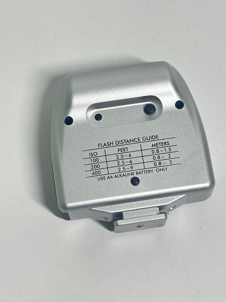 Vivitar Mini Hot shoe simple flash Silver "Camera Not Included"