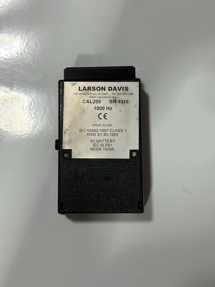 Larson Davis CAL200 Precision acoustic calibrator