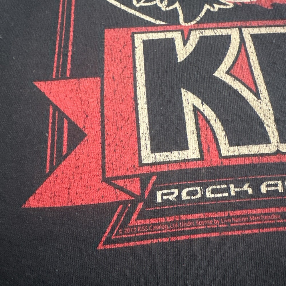 KISS SHIRT PRE-OWENED SIZE M VINTAGE ROCK AND ROLL OVER