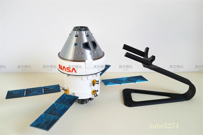 1/48/72 Artemis Program Boeing Orion Manned Spacecraft Finished Model