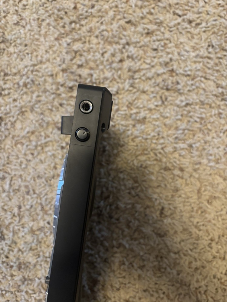 Numark Mixtrack DJ Controller Serato, Pitch Control, USB, Filter, Loop/Sampler