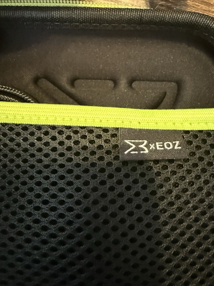 Tundra Labs VR Dongle EOZ USB Cable Case UNTESTED FREE SHIPPING!!