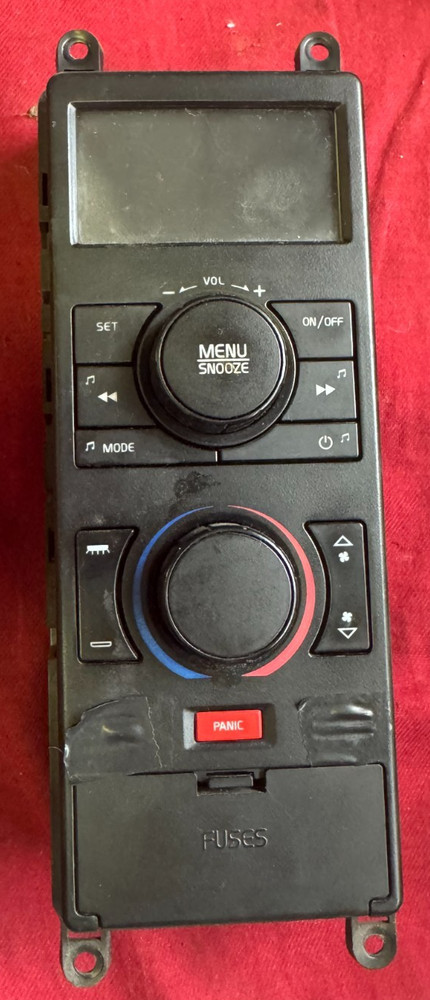 2014 Volvo 21693239  TEMPERATURE CONTROL  SWITCH, SLEEPER , ALARM CLOCK, MENU