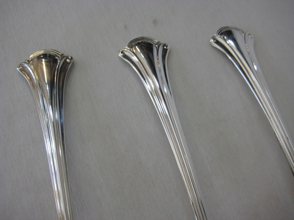MINT CONDITION INTERNATIONAL DEEP SILVER SILVER PLATE 3 SERVING PIECES