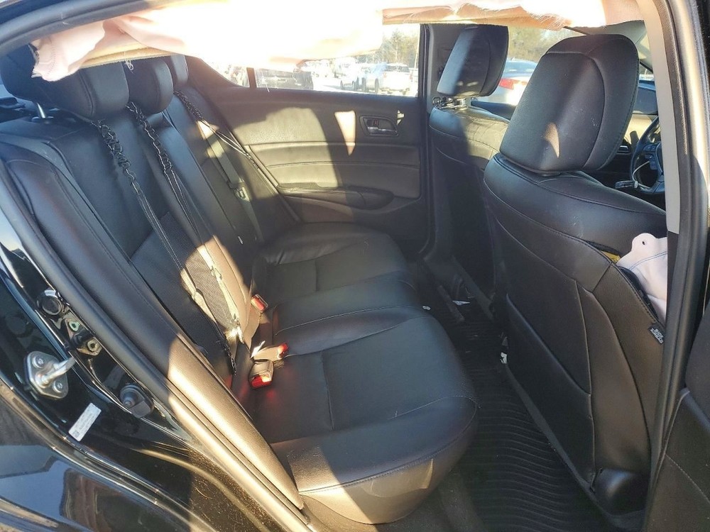ILX 2016 Glove Box 4997502