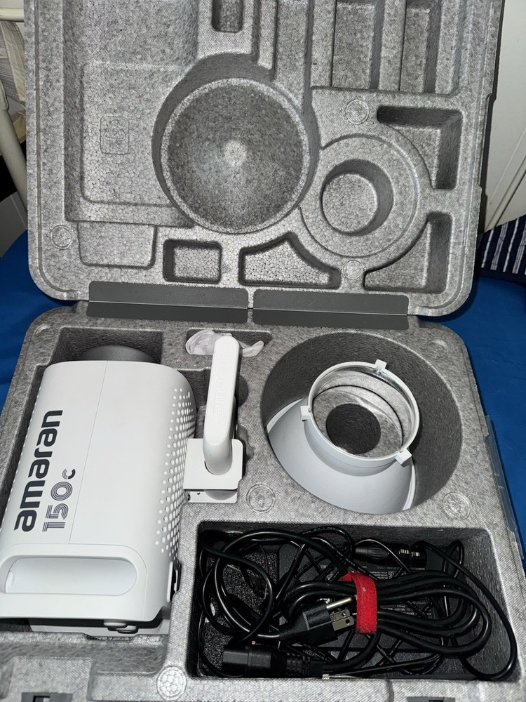 amaran 150c LED Continuous Lighting Kit with LightDome mini SE, 150W