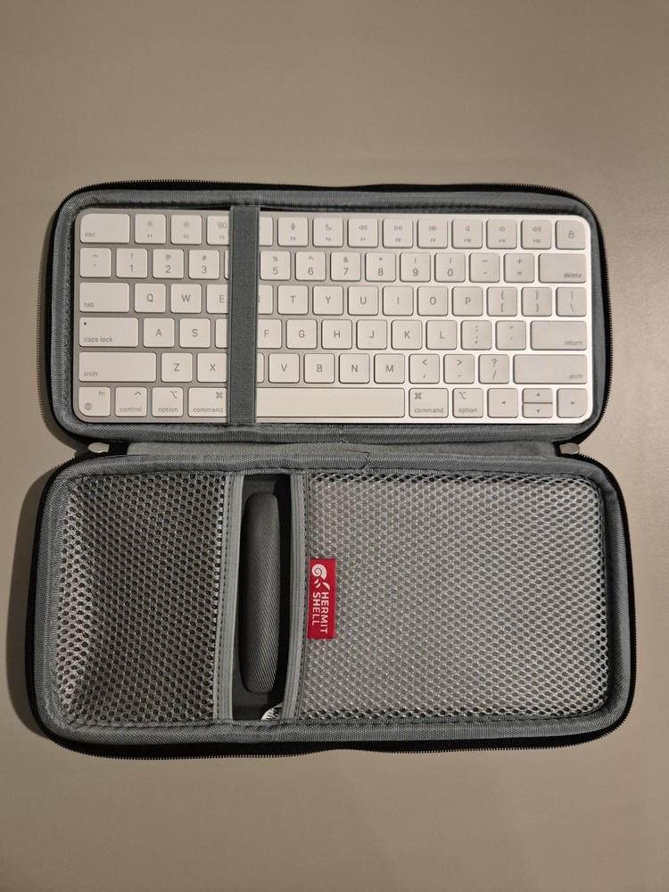 Apple Wireless Compact Magic Keyboard & Magic Trackpad QWERTY Built-In Battery