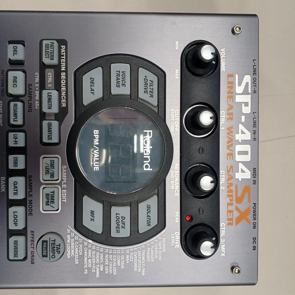 ROLAND SP-404SX Linear Wave Sampler DJ Effect Processor Tested Japan TMB01 1.5