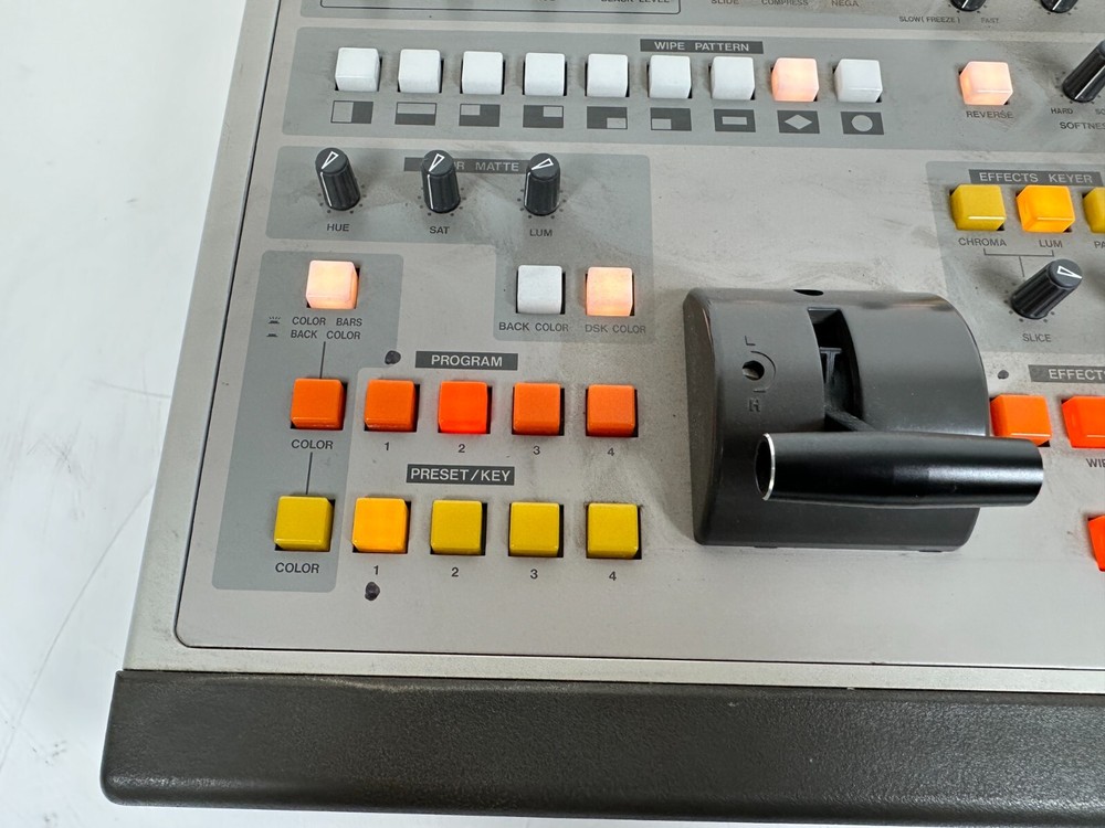 JVC KM-D600U Y/C Digital Special Effects Generator