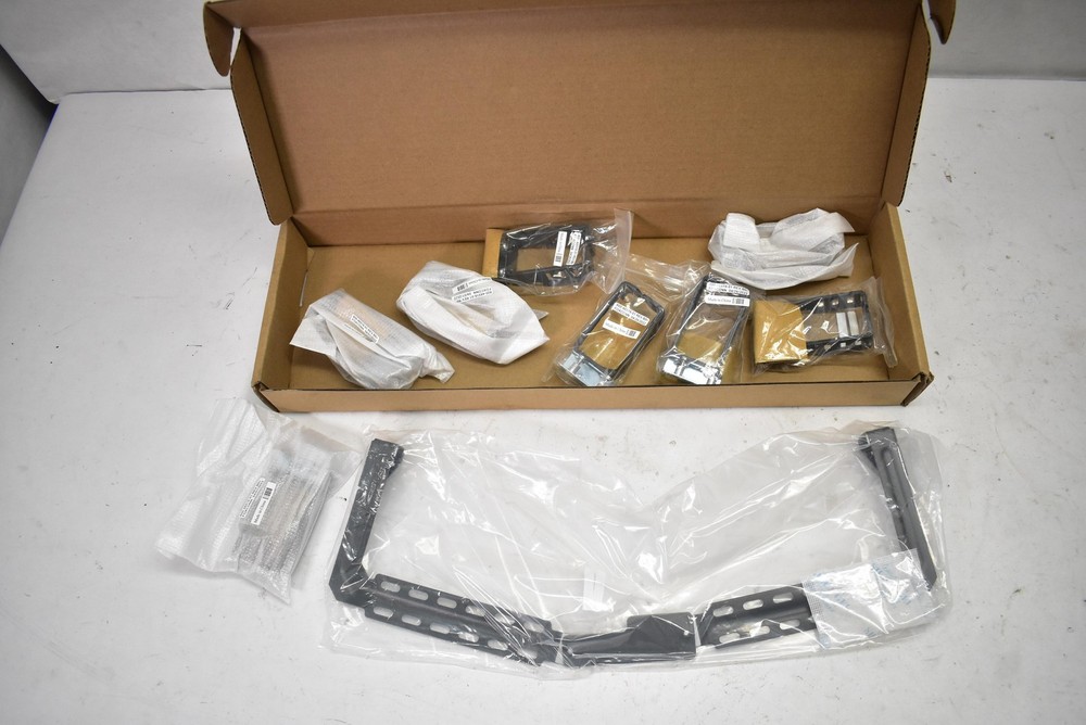 Cisco Rack Mount D-Ring Cable Management Kit Hardware Brackets 53-100718-03