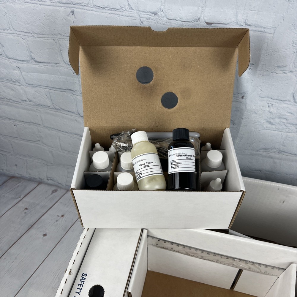 eScience Labs Kit 1286 Science Interactive lab kit For Biology