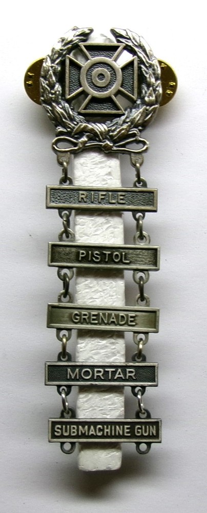 Army Basic Qualification Expert Badge RIFLE PISTOL GRENADE MORTAR SUBMACHINE BAR