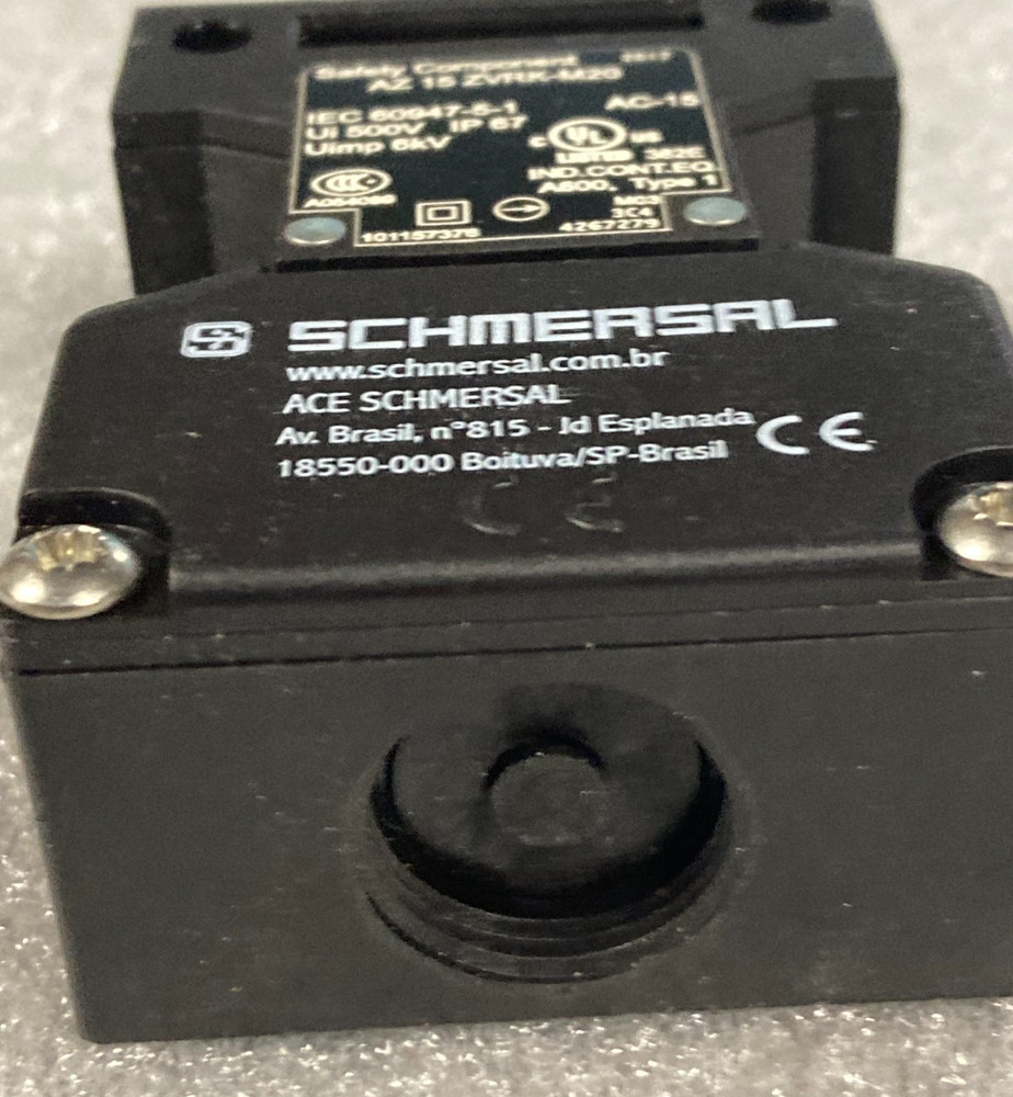 SCHMERSAL AZ 15 ZVRK-M20 Includes Instructions - NEW