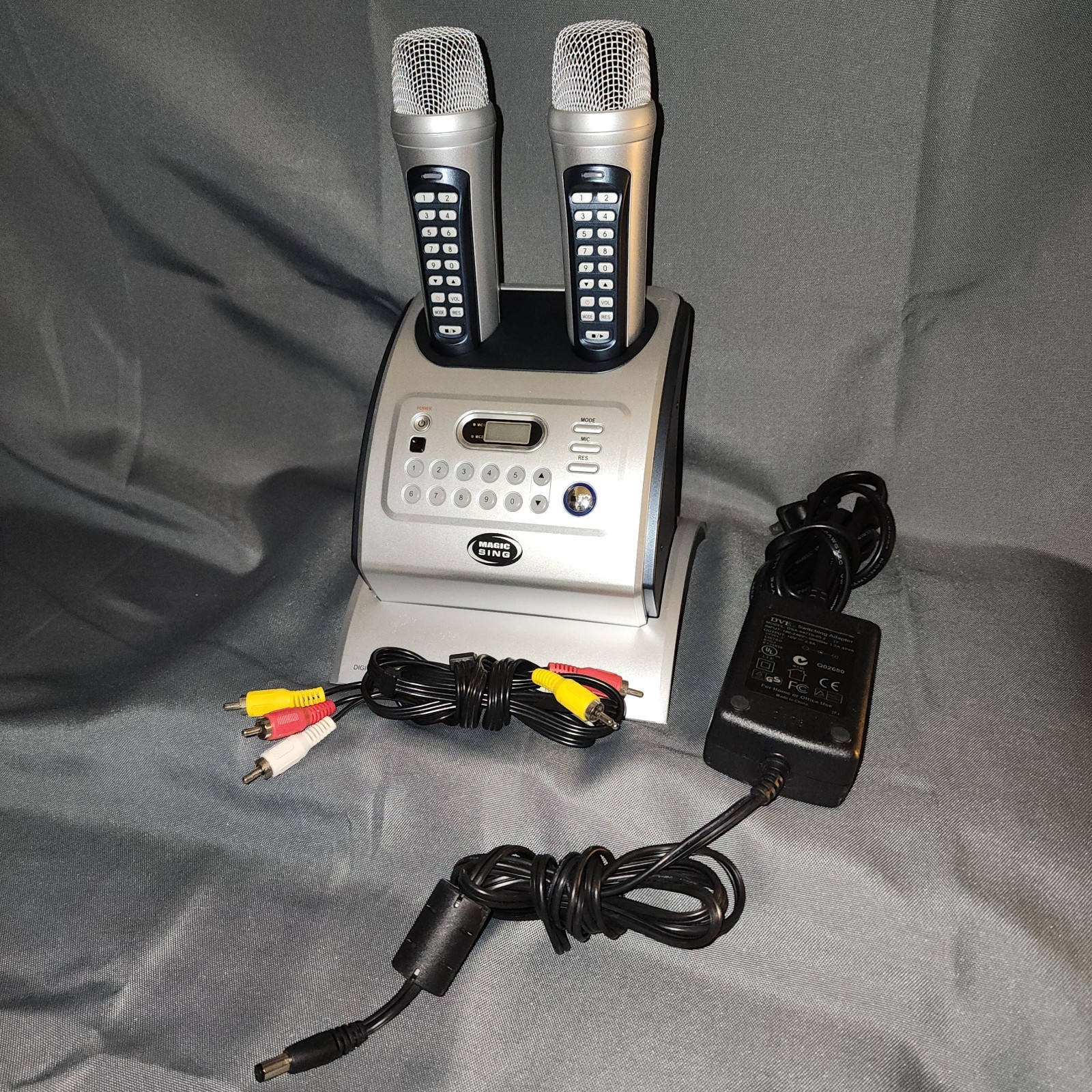 Magic Sing ED-11000 Karaoke w/ 2 Microphones And REMOTE