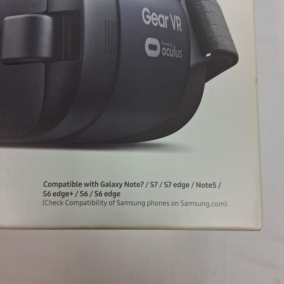 New In Box SEALED Samsung Gear VR Powered By Oculus SM-R323