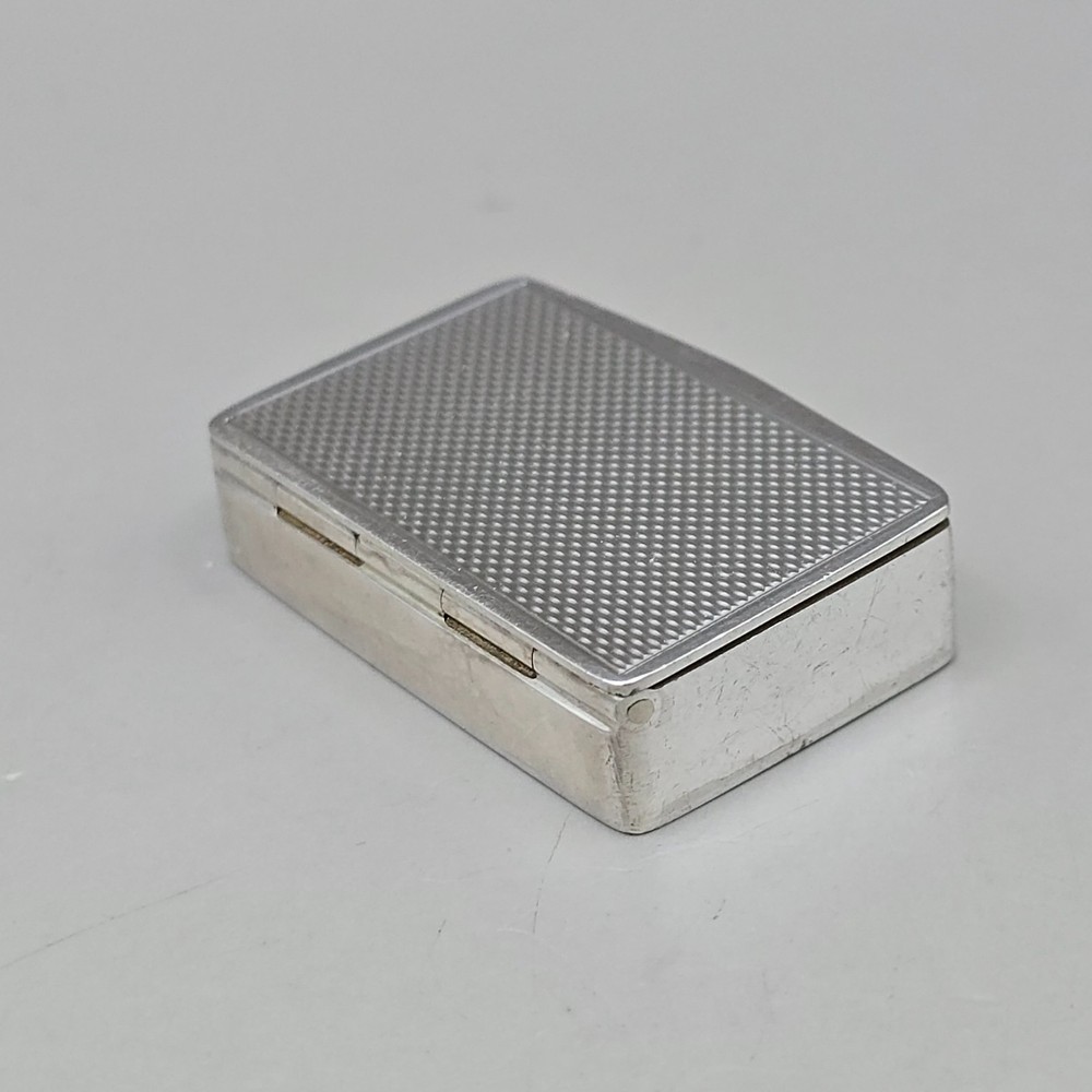 Solid Silver Engine Turned Snuff/Pill Box by D Bros Birmingham 1967