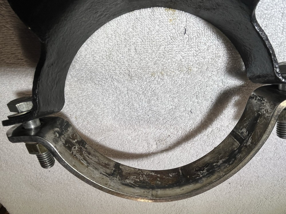 Peterbilt 359 exhaust bracket 14-13846