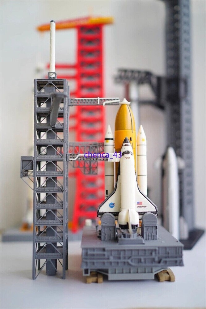 DIY 1/400 Space Shuttle Discovery Launcher Platform Painted Model Collection 1PC
