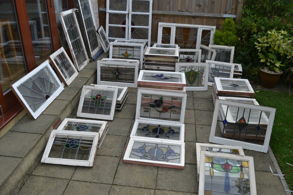 2 distinctive window handles / levers / openers / latches. L1306a