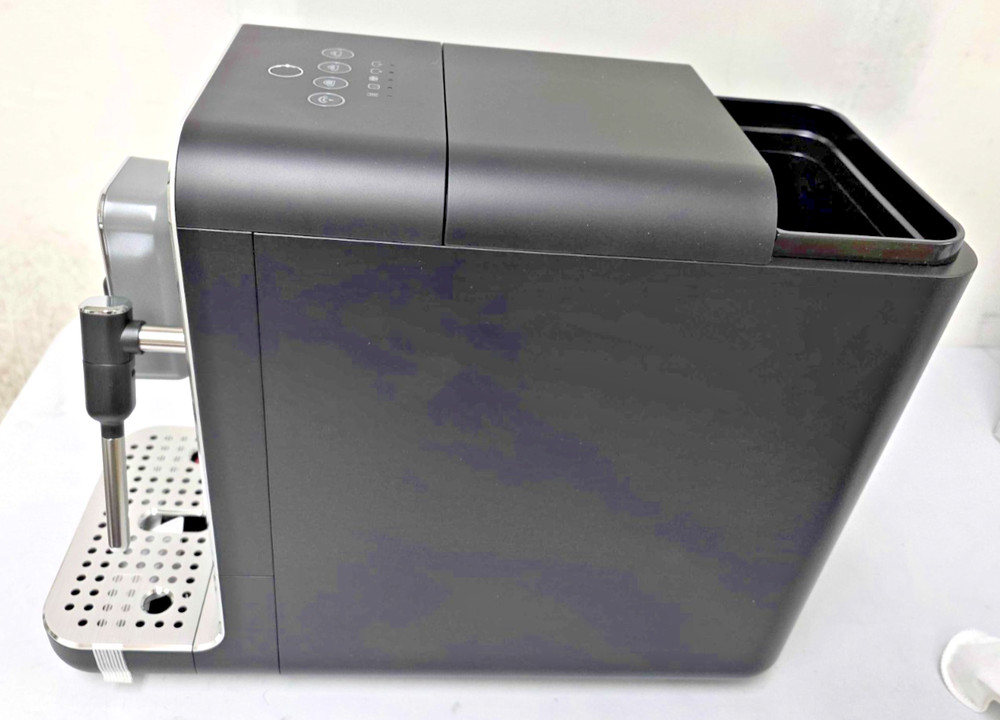 SMEG Fully Automatic Coffee Machine with Steam Wand-Black