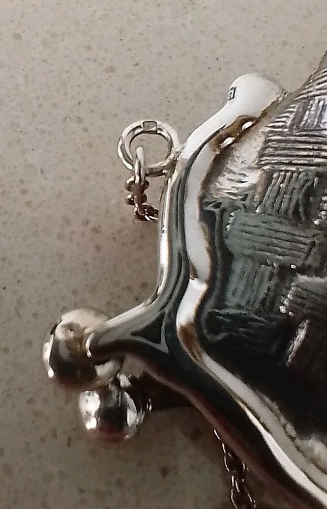 Vintage Novelty Solid Sterling Silver 925 Purse Pill Box