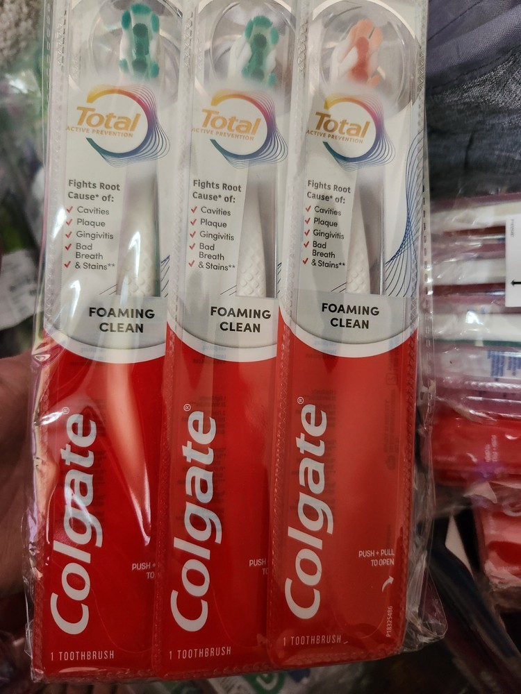 6 Pack Colgate Total Active Prevention Foaming Clean SOFT Toothbrushes