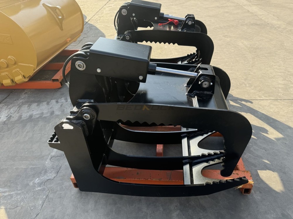 Skid Steer Loader Grapple Rake 1829 mm (72 in)