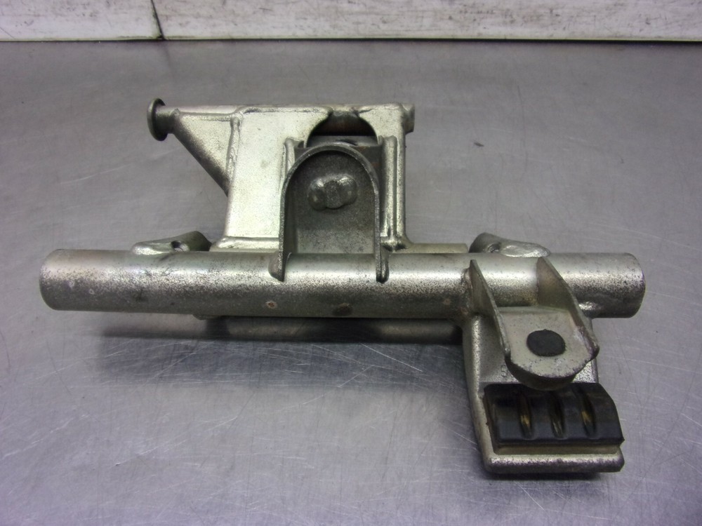 523 A HONDA REFLEX NSS 250 2006 OEM   ENGINE MOUNT BRACKET