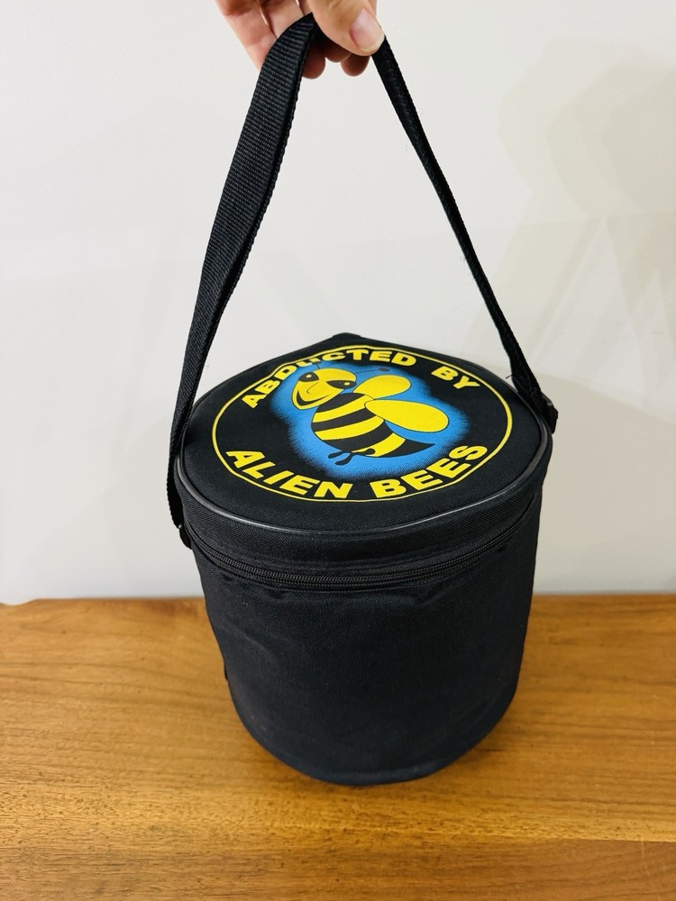 Alien Bees B800 STUDIO Light 320WS Studio Flash MONOLIGHT, Reflector, Carrier