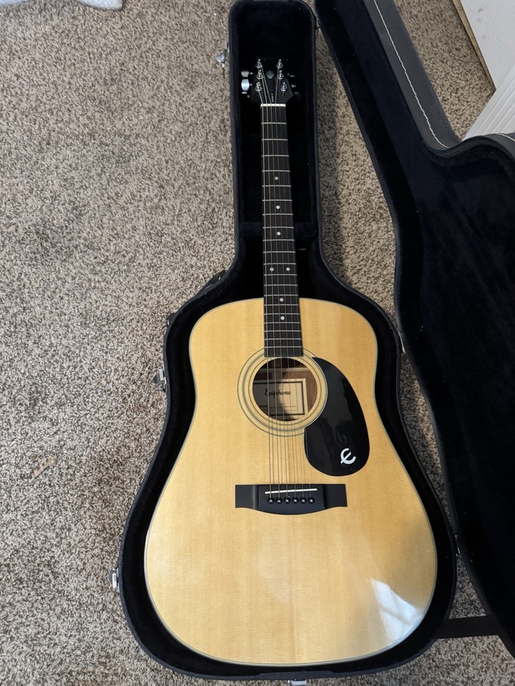Epiphone PR 325 Acoustic Guitar with Hard Case Excellent Condition