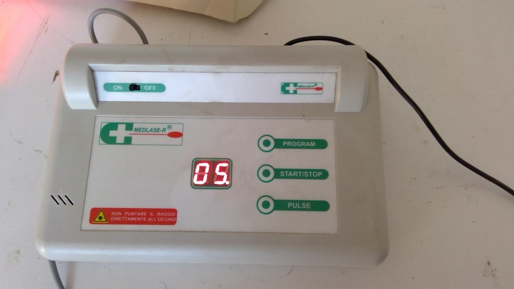 MEDLASE-R Red Ray Therapy Device
