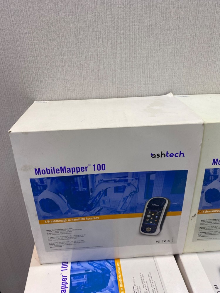 Ashtech MobileMapper 100 GPS receiver