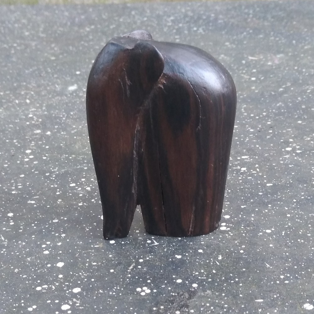 wood carving shadow elephant