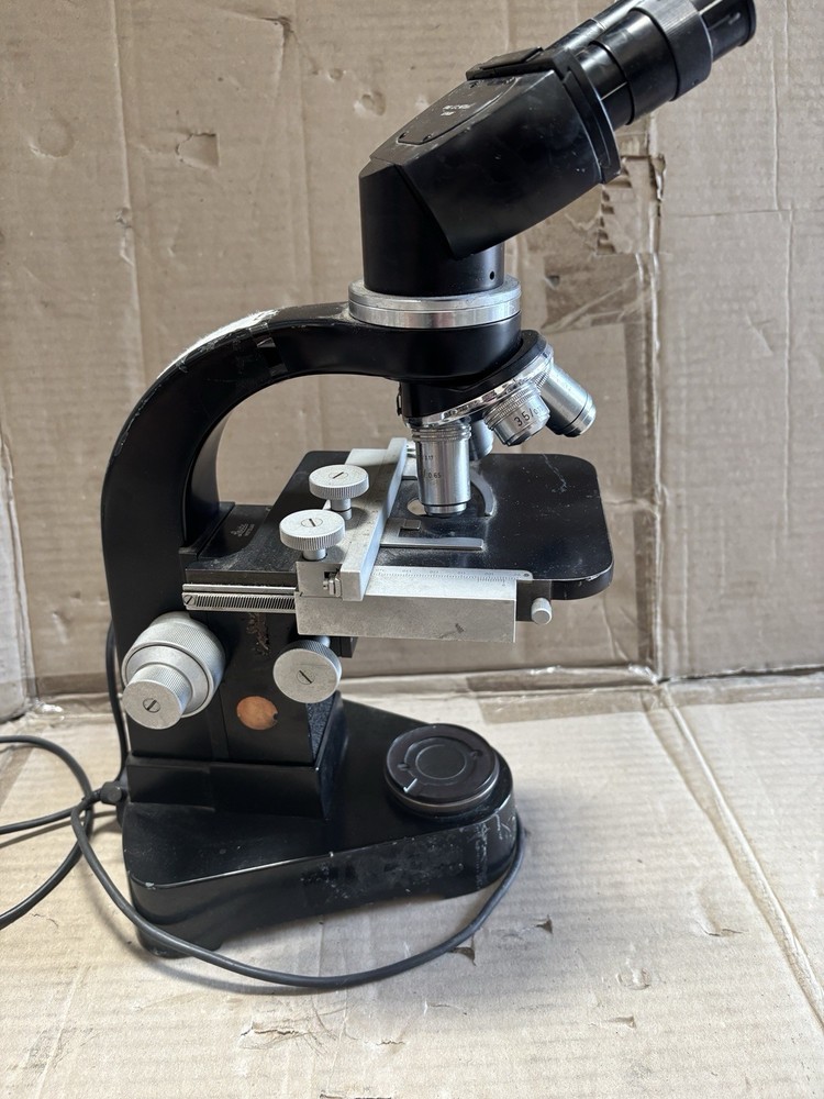 Ernst Leitz Wetzlar Microscope